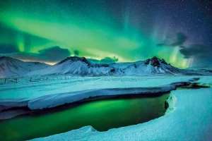 Aurora-borealis-peninsula-Snaefellsnes-Iceland-March-2013